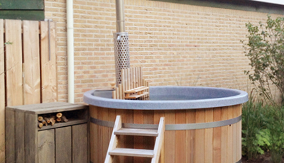 Luxury hottub met interne houtkachel